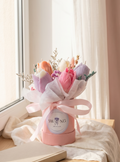 buchet decorativ cu lalele parfumate din ceară 100% naturală de soia în cutie roz și flori uscate
